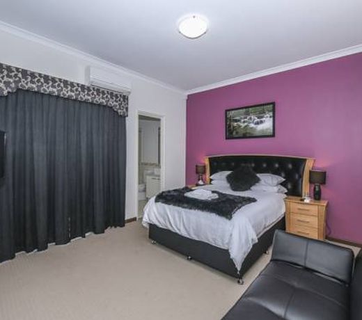 Rose Hotel Clarkson