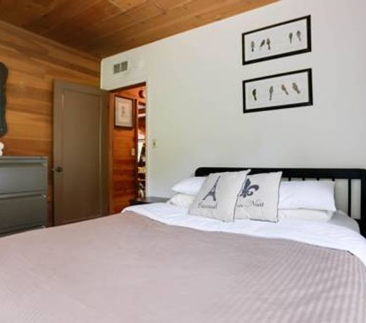 Molalla River Lodge