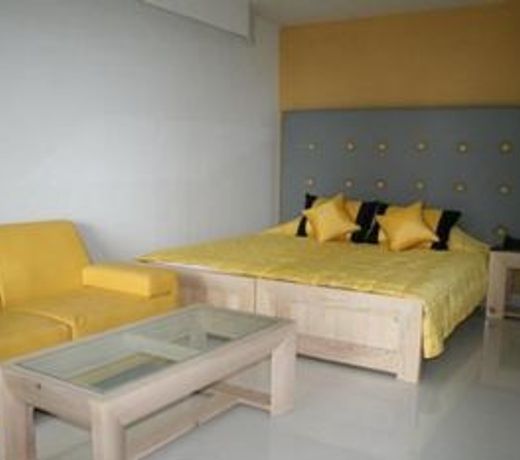 Summer Retreat Hotel