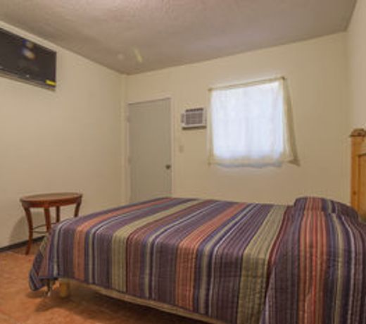 Consul Suites