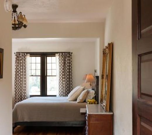 Marshall House Inn