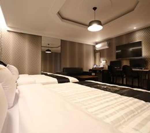 Hotel Nine
