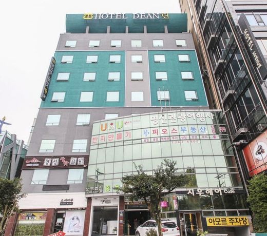 Hotel Dean