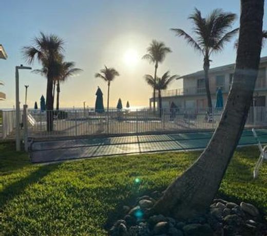 Sunrise Ocean Suites