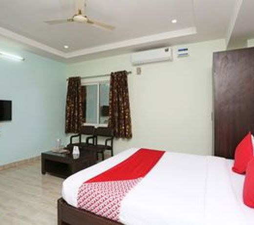 OYO 6661 Aurum Abode