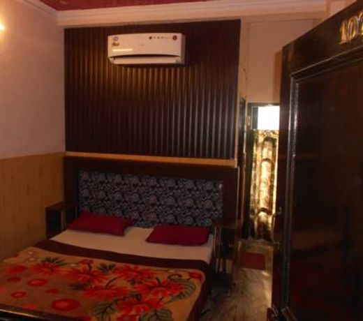 Hotel Milan Palace
