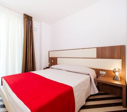 Dan Hotel