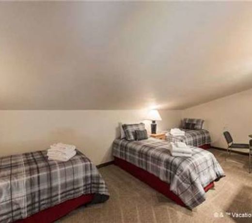 Gray Wolf Lodge