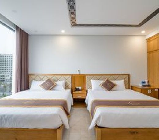 La Lune Hotel