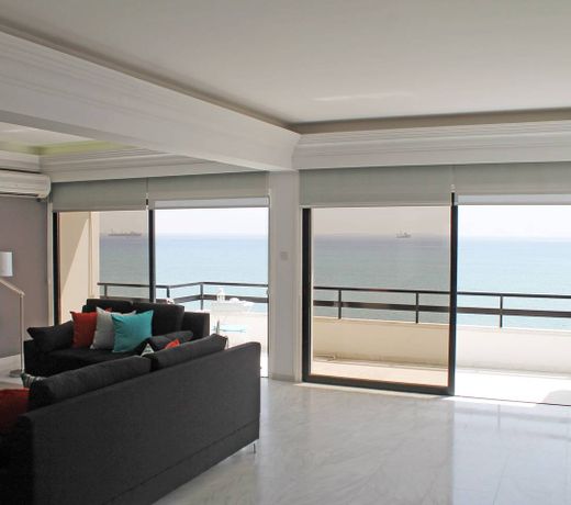 Lazuli Beachfront Penthouse 504
