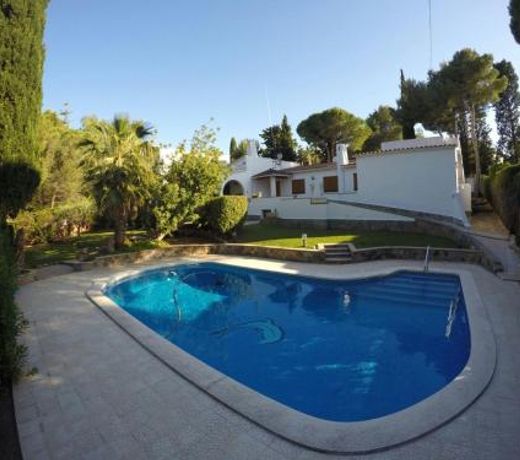 Villa mediterranea en roc de sant gaietÃ 