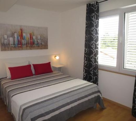 Apartment Tome - VIR131