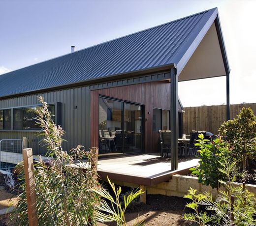 Margaret River Bungalow-1-street - stylish stay