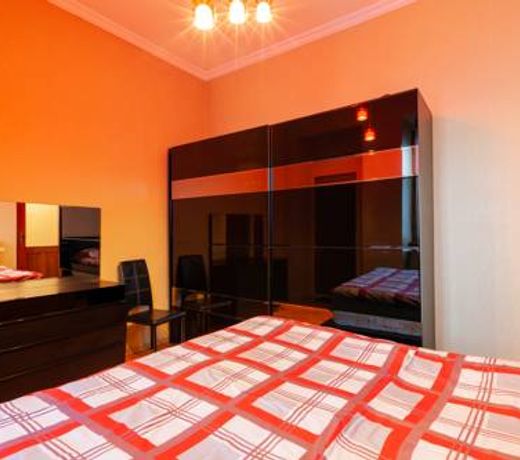 Yard-11 Hotel
