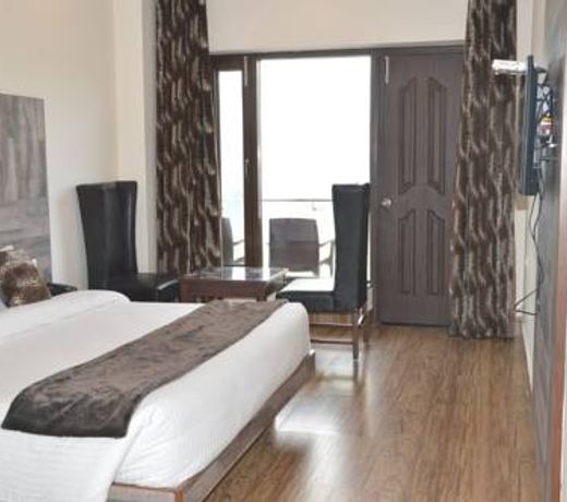 Hotel Seven Oaks
