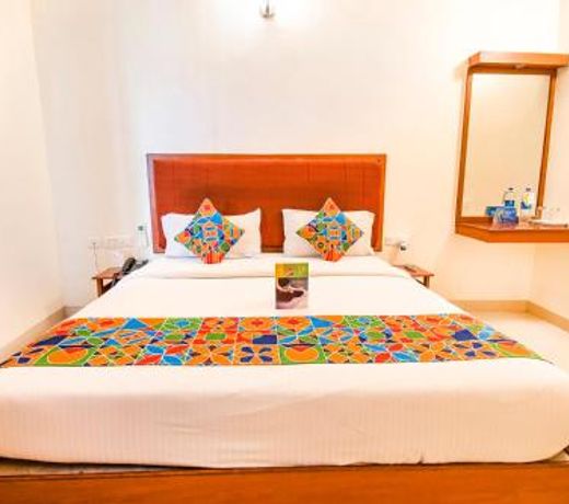 FabHotel Sam Residency Gandhipuram - Fully Vaccinated Staff