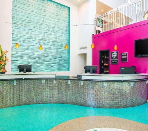 Oasis Hotel & Conv. Center, Ascend Hotel Collection