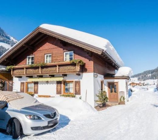 Lovely Apartment in Kleinarl near Ski Area