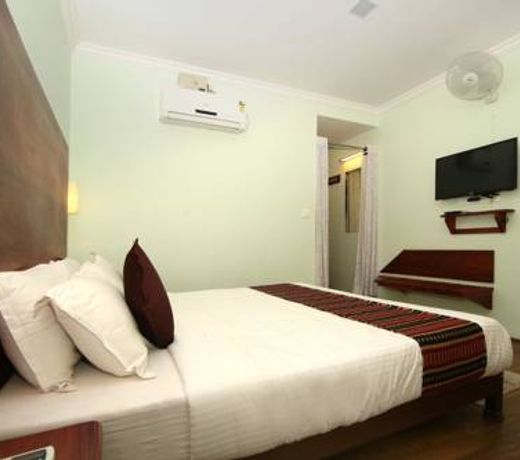 OYO 9348 Hotel Lonely Stay