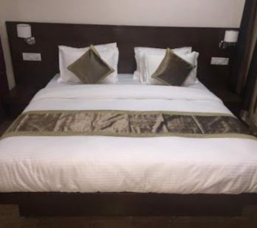 HOTEL 7 HEAVENS