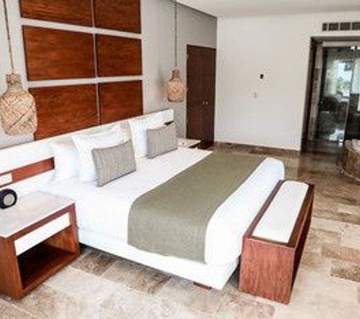 The Reef 28 - Adults Only - All Suites - Optional Gourmet All Inclusive