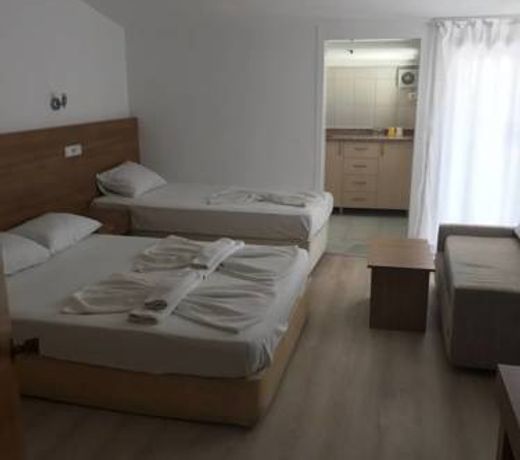 Castello Hotel & Aparts