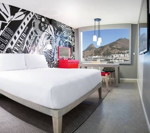 Radisson RED Hotel V&A Waterfront Cape Town