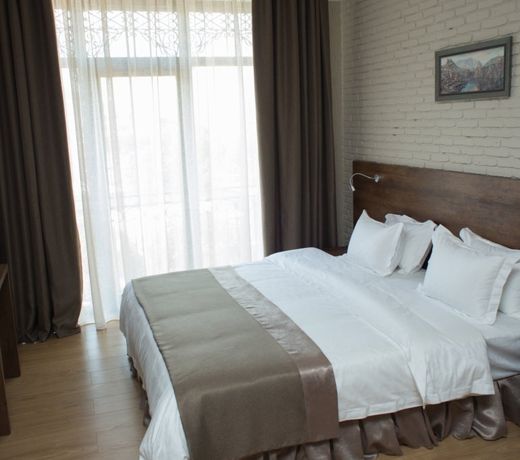 Hotel Metekhi Line