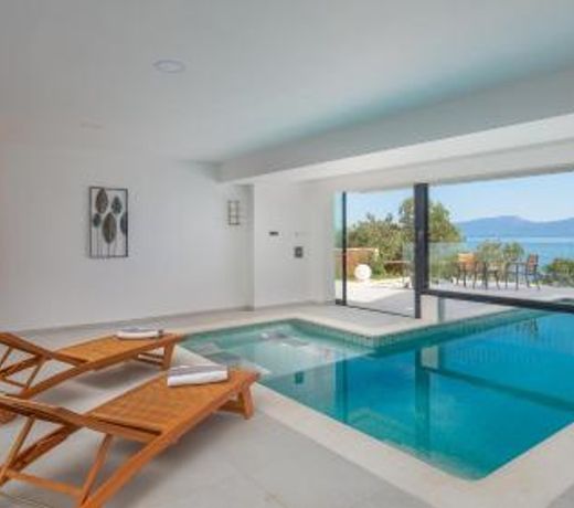 Villa Bue Moon