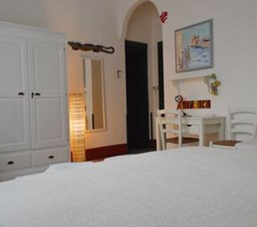 Alma Mater B&B