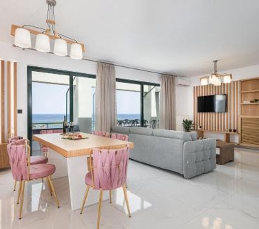 Elia Penthouse