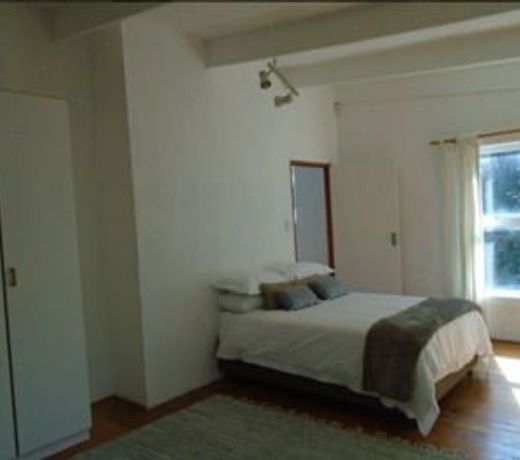 Zen Too Holiday House