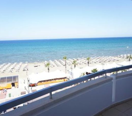 Lazuli Beachfront Apartment 43