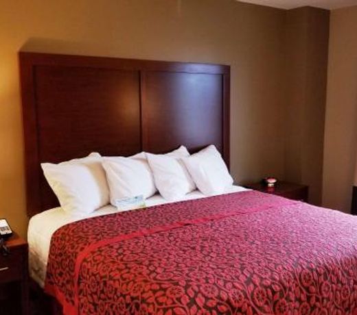 Days Inn by Wyndham Brooklyn Marine Park
