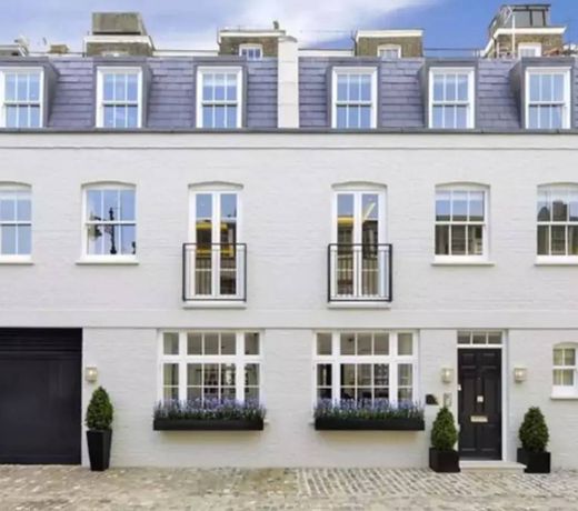 Stylish 3 Br Mews South Kensington