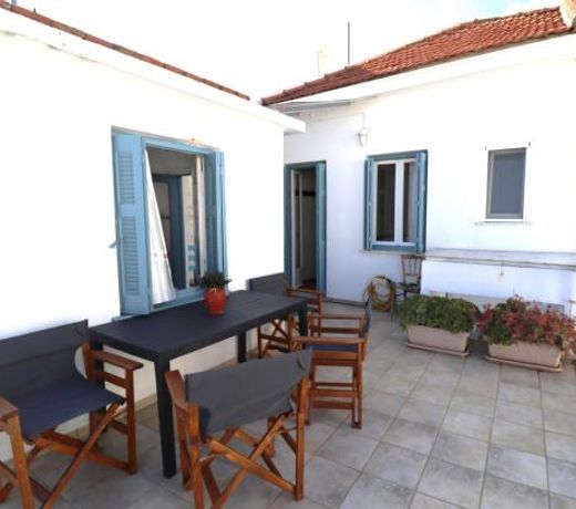 Yiayia's guesthouse