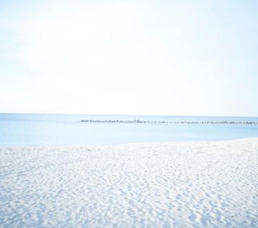 Book & Guesthouse Hitotomaru