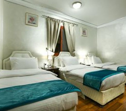 La Villa Suites Hotel