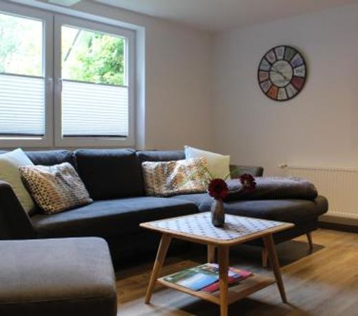 Ferienwohnung & Gästezimmer Schrichten