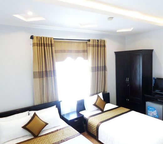 Crown Hotel