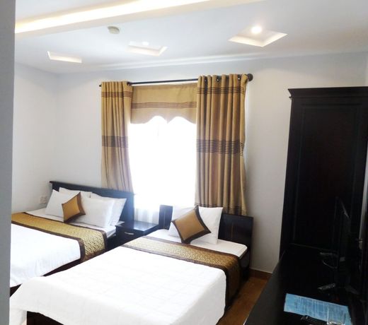 Crown Hotel
