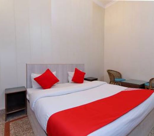 OYO 8988 Radha Krishna Guest House