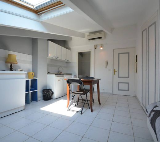 Appartement Ã Meyerbeer