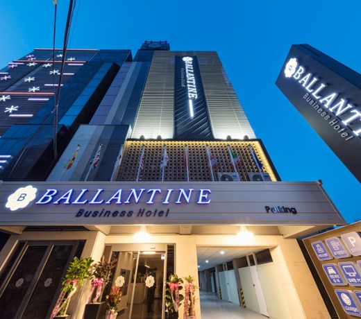 Ballantine Hotel