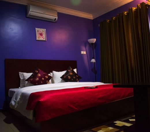Esporta Suites Magodo