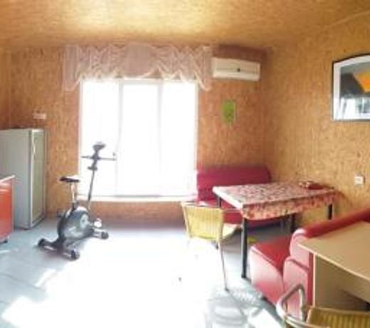 Levyi Bereg Guest House
