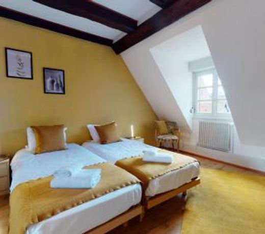 Aux Bijoux de Colmar - Le Saphir - 1 PARKING GRATUIT