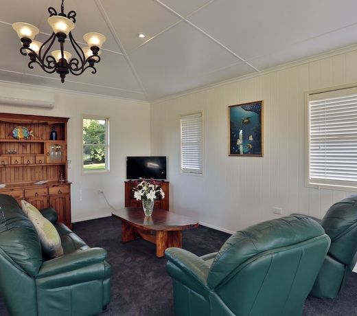 "Seasons of Maleny B&B"