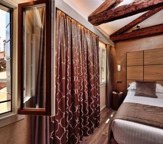 Rosa Salva Hotel