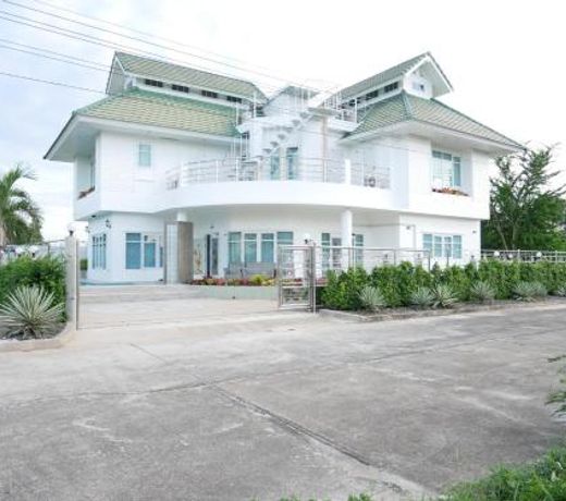 Pasuk Pool Villa
